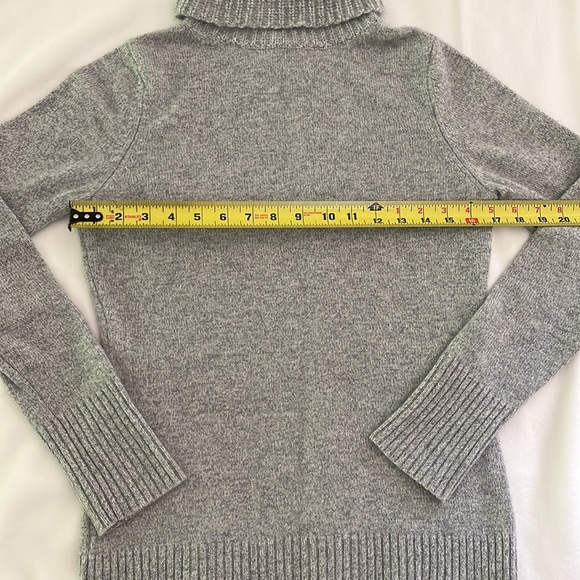 Ann Taylor Gray-Marled Cashmere Turtleneck Sweater, M, Excellent Condition. - Picture 4 of 10